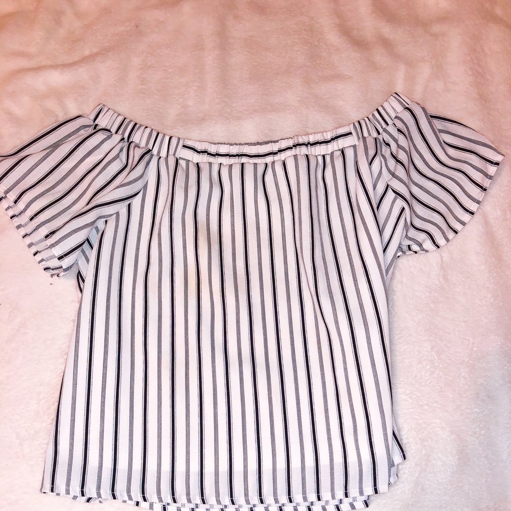Off the shoulder short sleeve striped blouse